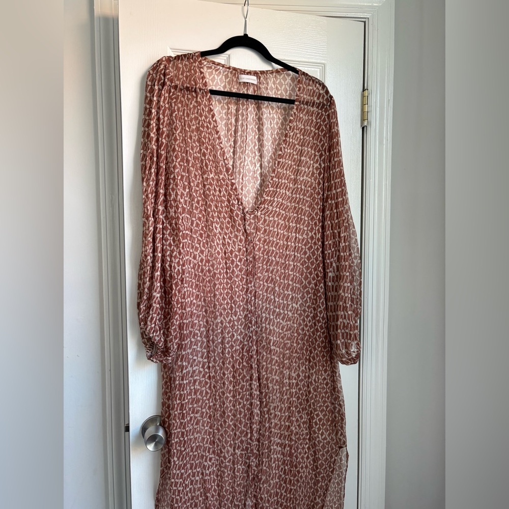 This is a Cloe Cassandro paisley-print silk cover up